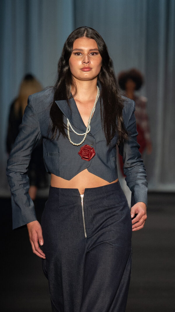 Blazer asimetrico chambray