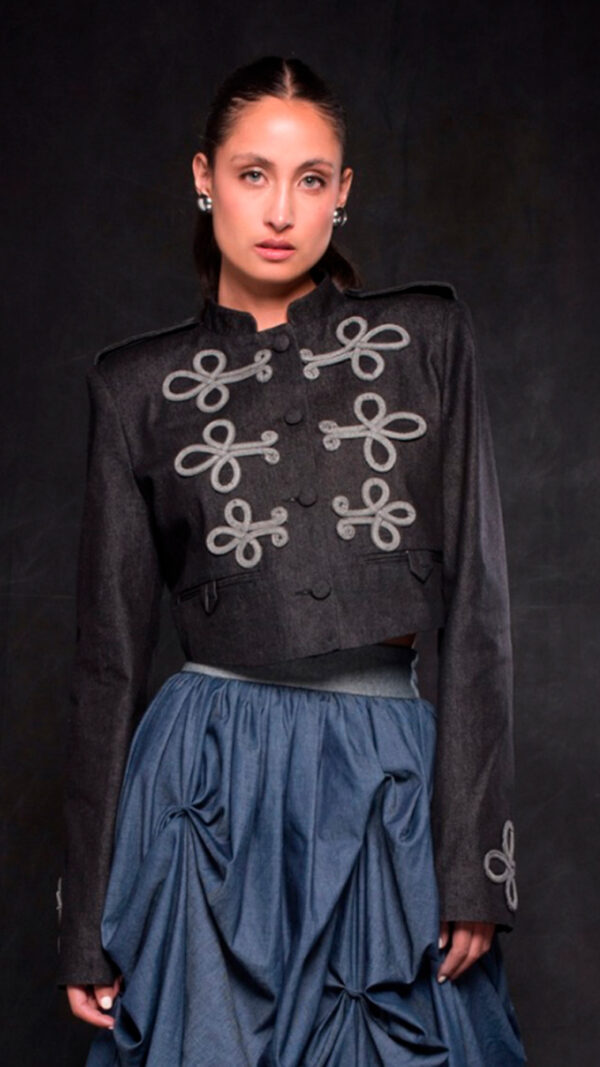 Chaqueta alamares